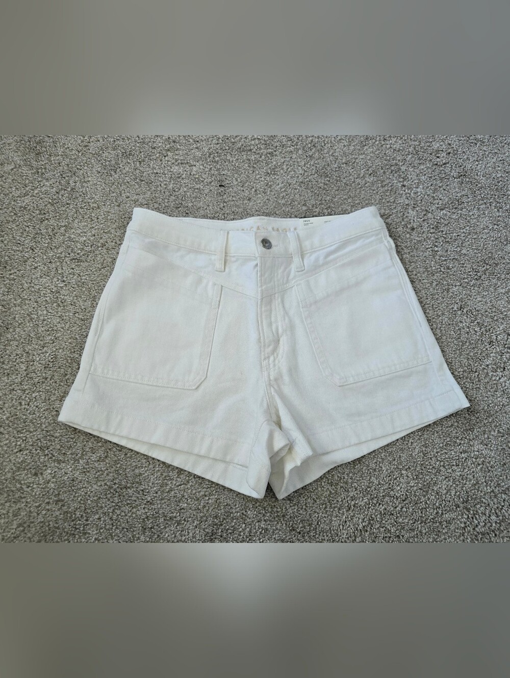 NWT American Eagle Outfitters White High-Rise Relaxed Denim Shorts Sz 6